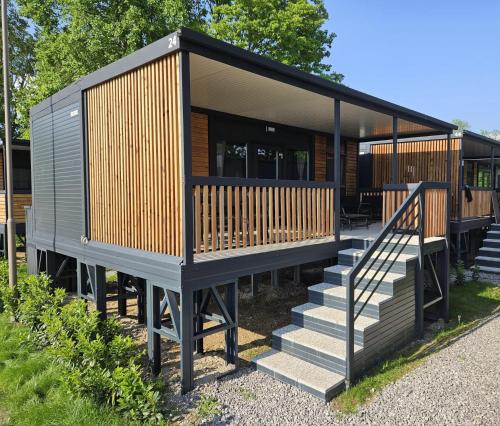 BIG BERRY Kolpa MerryBerry mobile house — 4-Star Luxury Hotel in Metlika, Slovenia