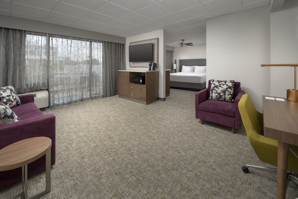 Crowne Plaza San Antonio Airport by IHG - photo 7