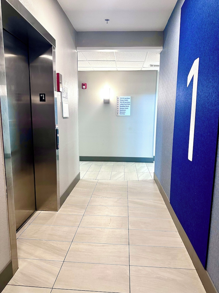 Holiday Inn Express Hotel & Suites Hinesville East Fort Stewart - photo 115