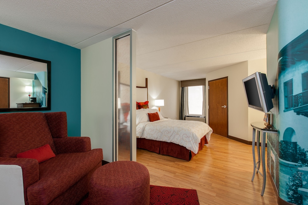 Hotel Indigo Chicago Vernon Hills by IHG - photo 9