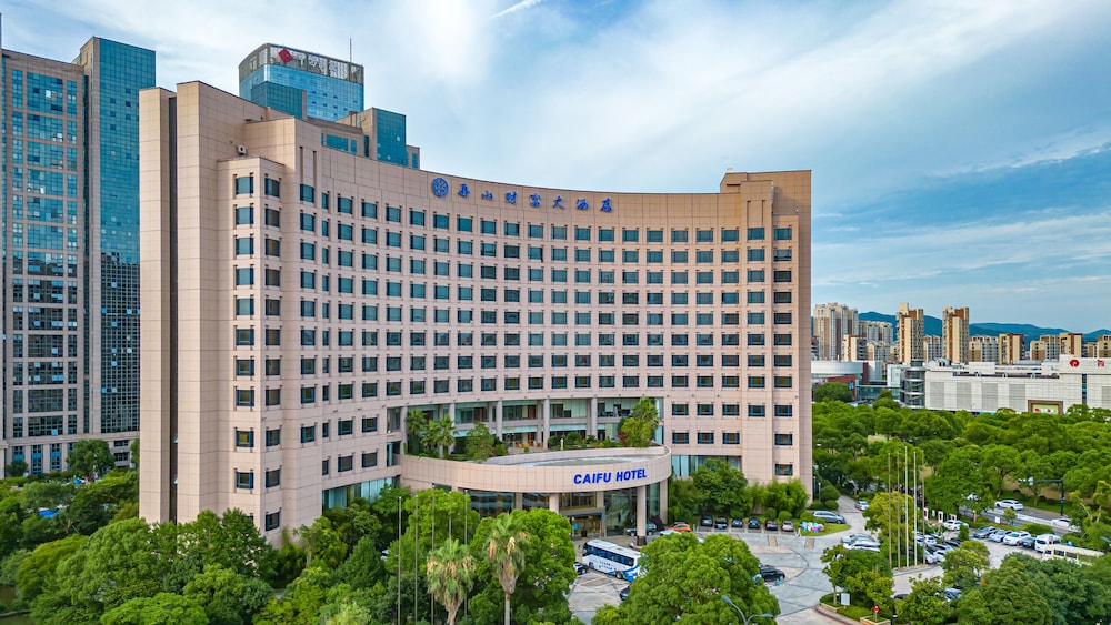 Grand Barony Zhoushan in Zhoushan, People's Republic of China