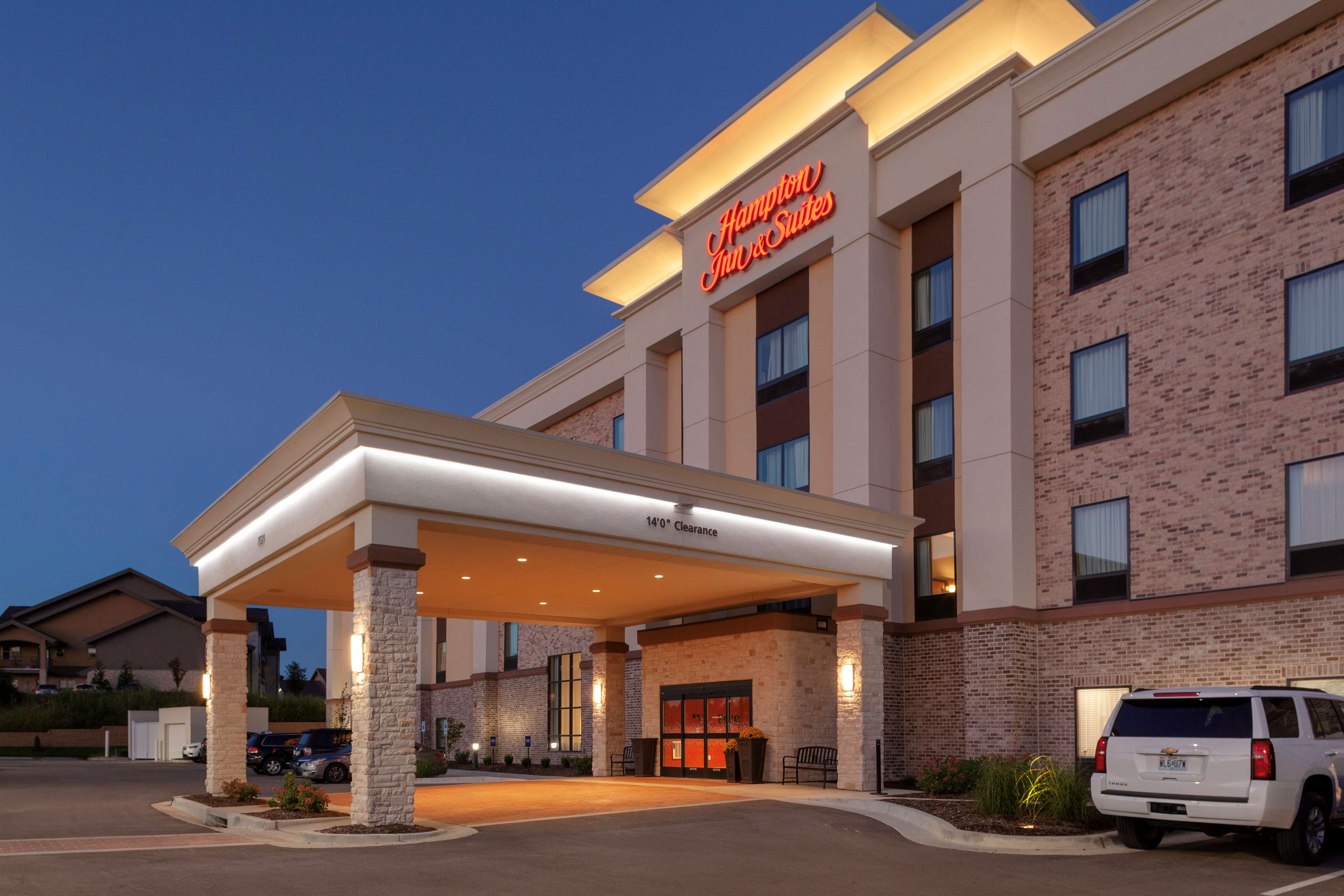 Hampton Inn & Suites Overland Park South - photo 4