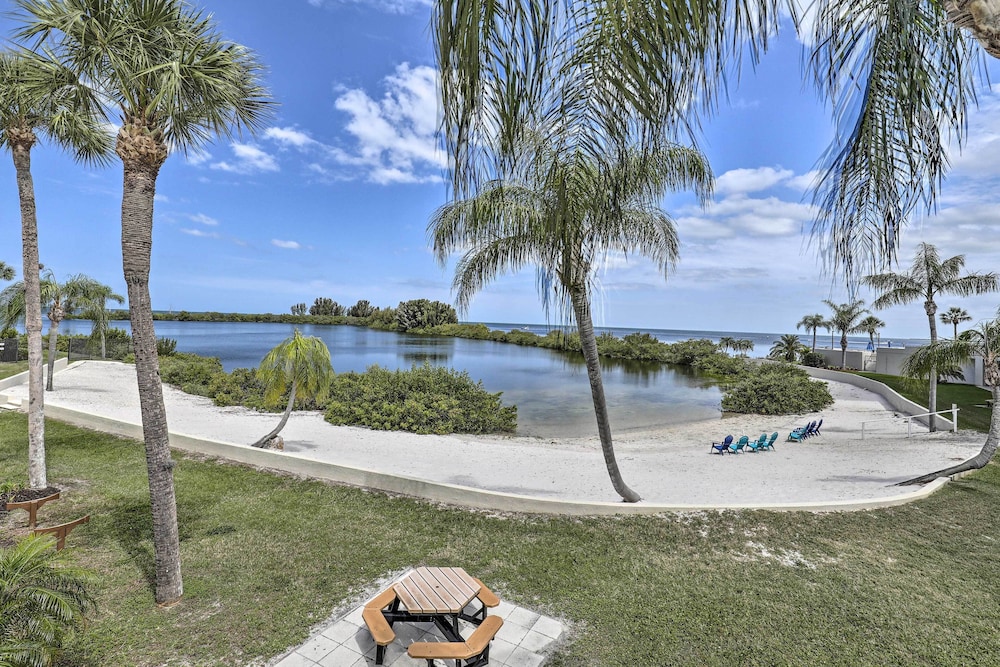 Waterfront Resort Condo with Private Beach and Pool - photo 2