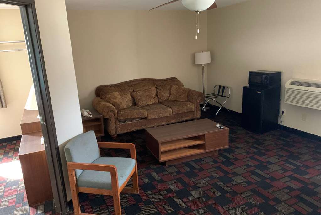 Super 8 by Wyndham Boonville - photo 13