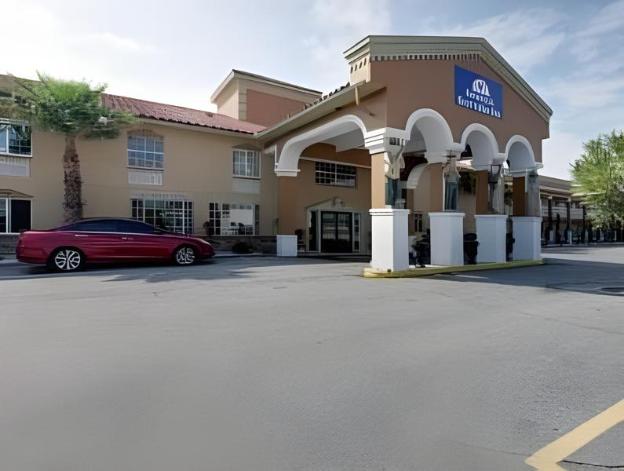 Travelodge By Wyndham Lafayette - photo 10