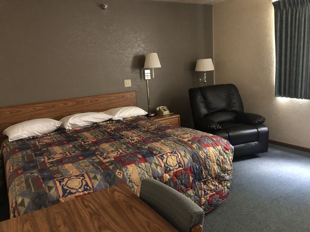 The Thunder Cove Hotel - photo 7