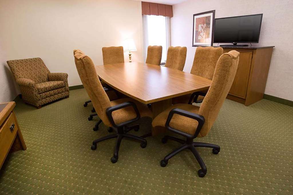 Days Inn by Wyndham Rolla - photo 5