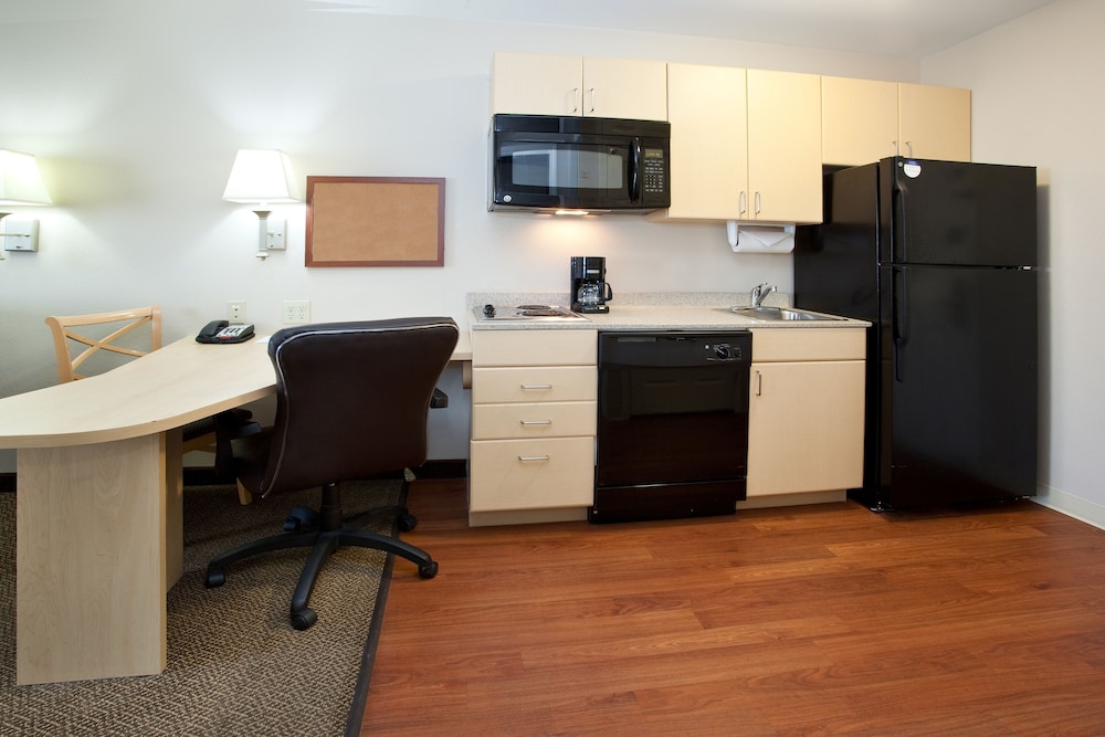 Candlewood Suites Sheridan by IHG - photo 21