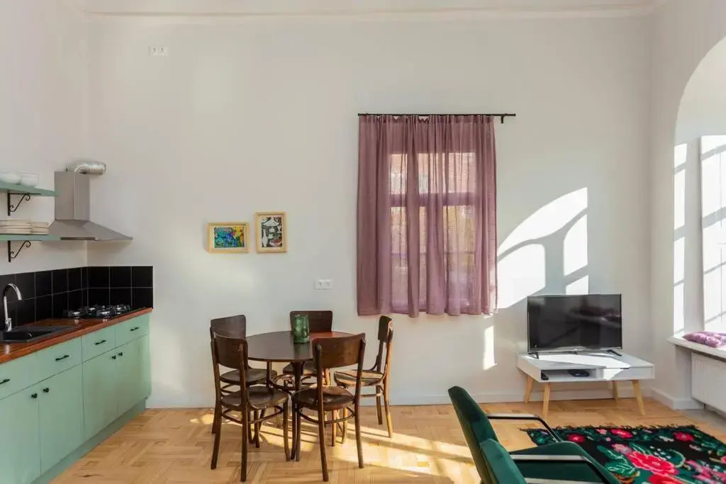 Charming 2BR Apt in Old Tbilisi