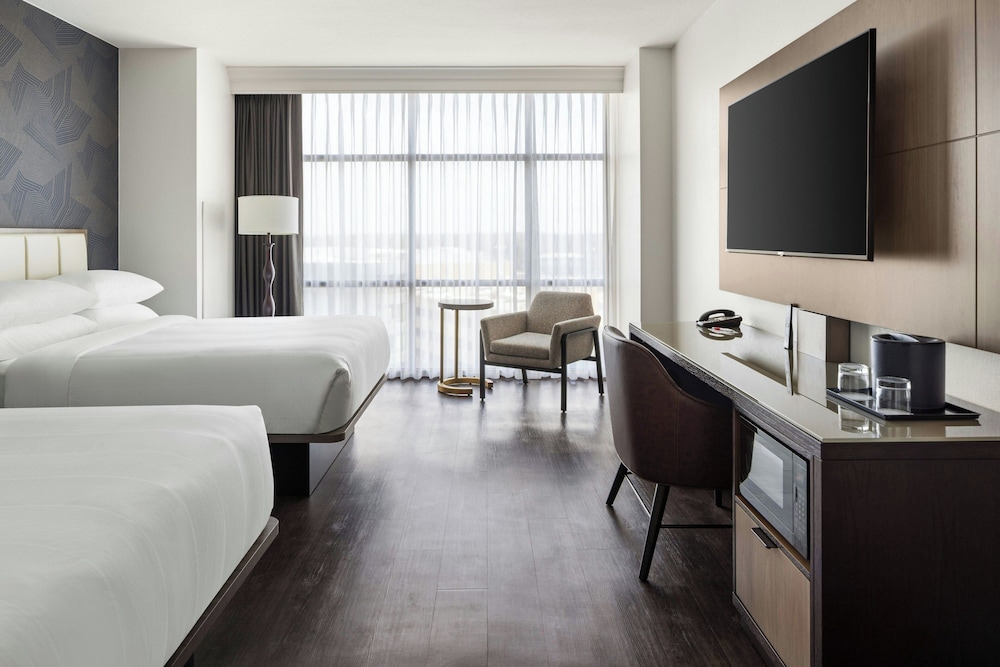 Bloomington Normal Marriott Hotel & Conference Center - photo 14