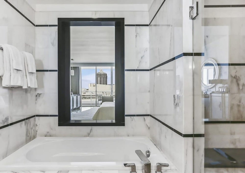 Fontainebleau Miami Beach Private Luxury Suites - photo 383