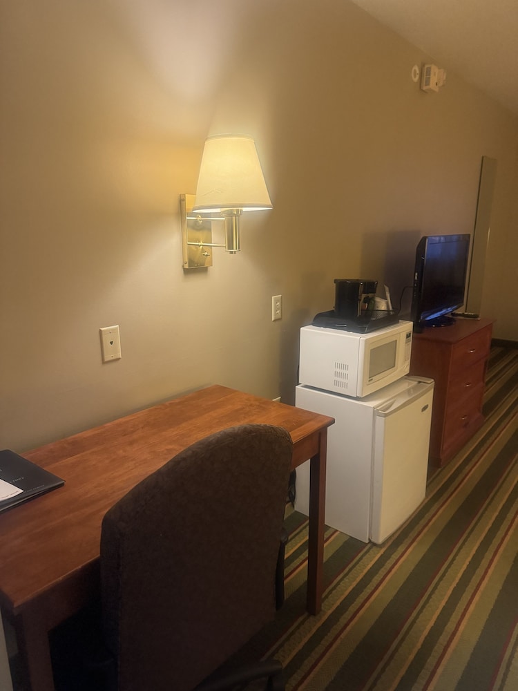 Super 8 by Wyndham Sparta - photo 30