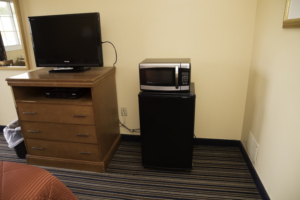 Capri inn and Suites - photo 4