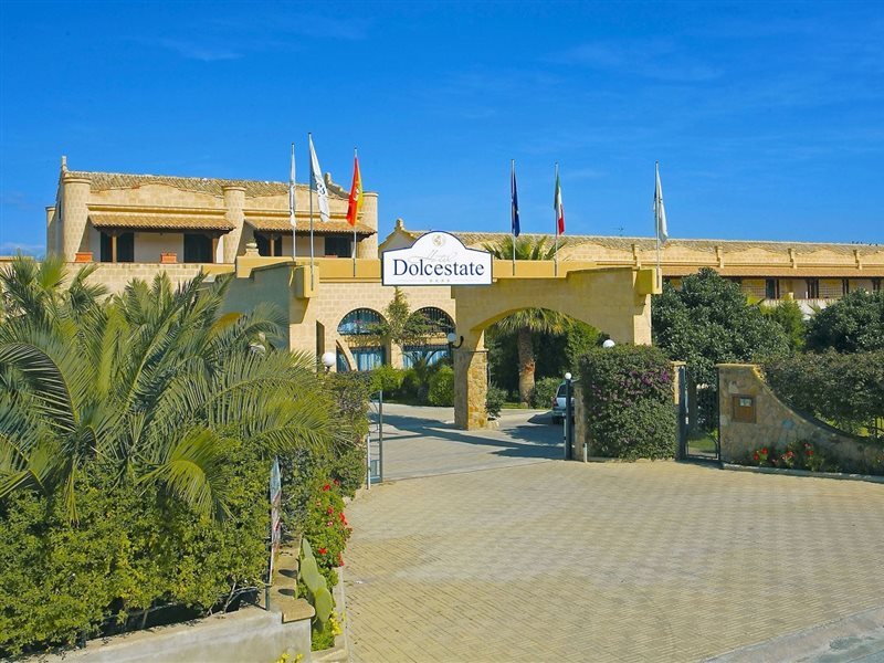 Hotel Dolcestate in Campofelice Di Roccella, Italy