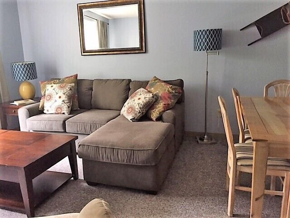 Golden Eagle Lodge Resort - photo 25