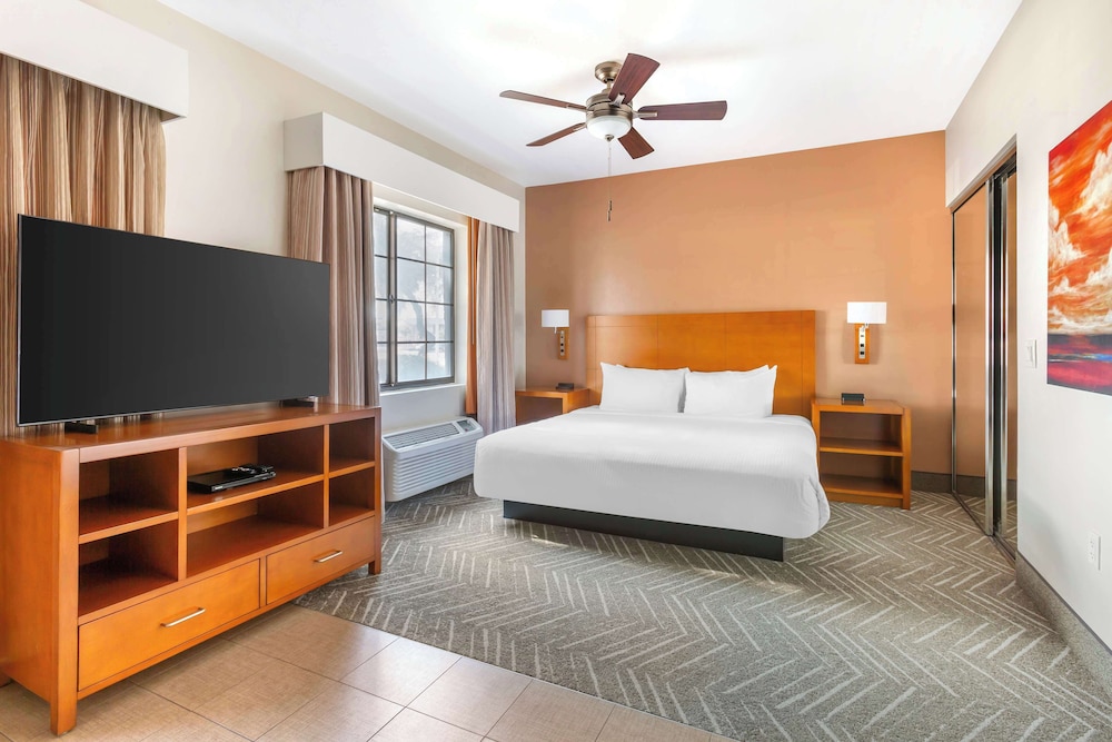 Hilton Vacation Club Varsity Club Tucson - photo 11