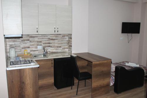 Lali's apartment
