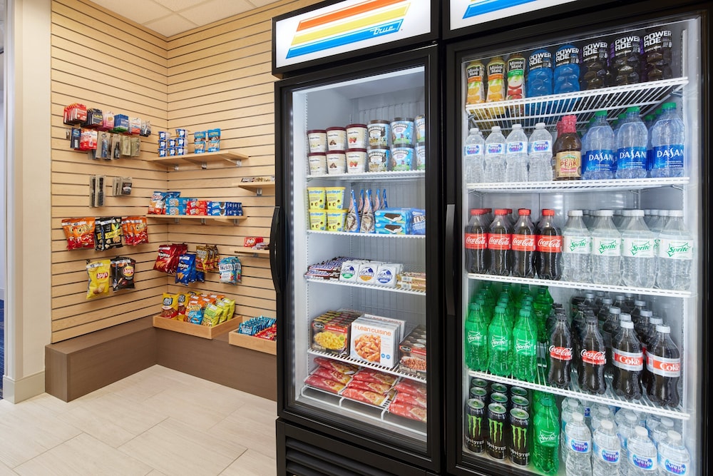 Holiday Inn Express & Suites Seymour by IHG - photo 18