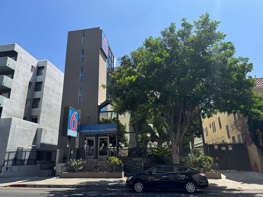 Motel 6 Hollywood - featured photo
