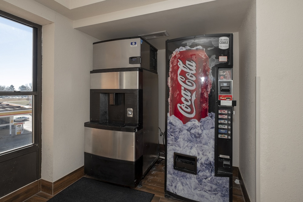 Red Roof Inn Prattville - photo 34