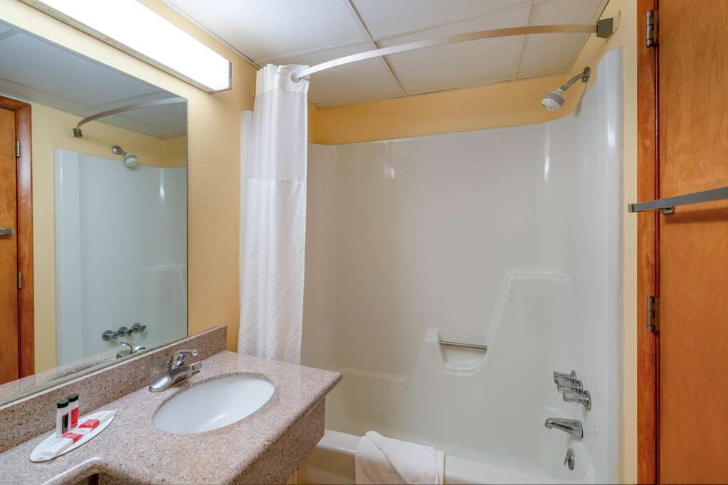 Days Inn by Wyndham Scranton PA - photo 17