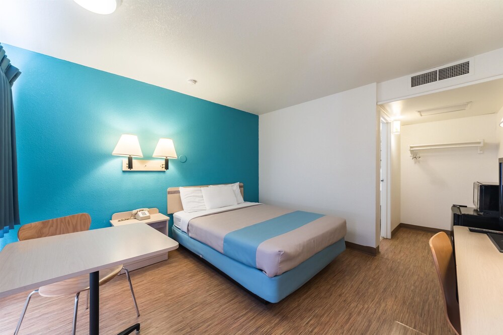 Motel 6 Deming - photo 16