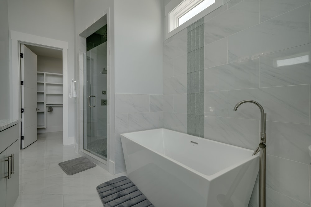 Luxury Unit on 12th South - photo 20