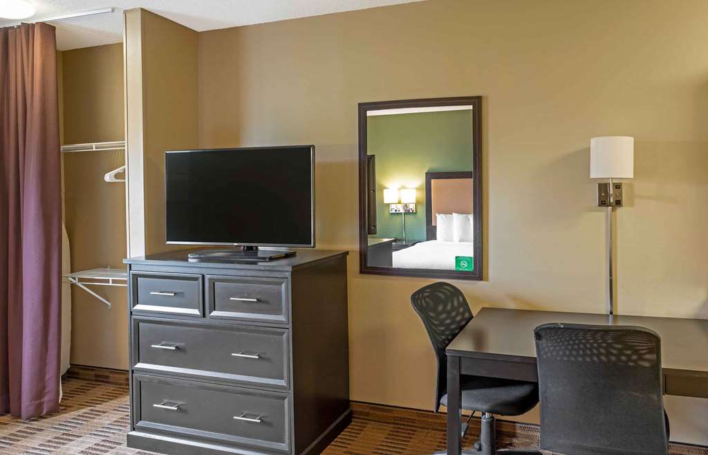 Extended Stay America Suites Meadowlands Rutherford - photo 11