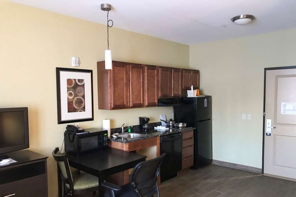 Suburban Studios Cedar Falls - photo 22