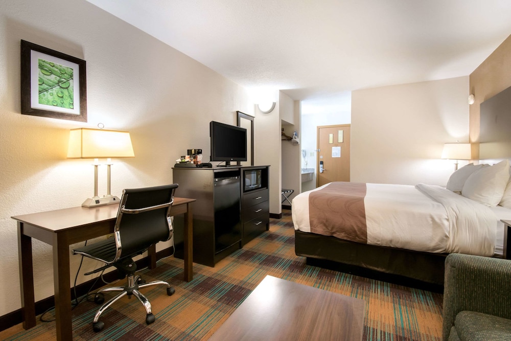 Quality Inn Bloomsburg - photo 15