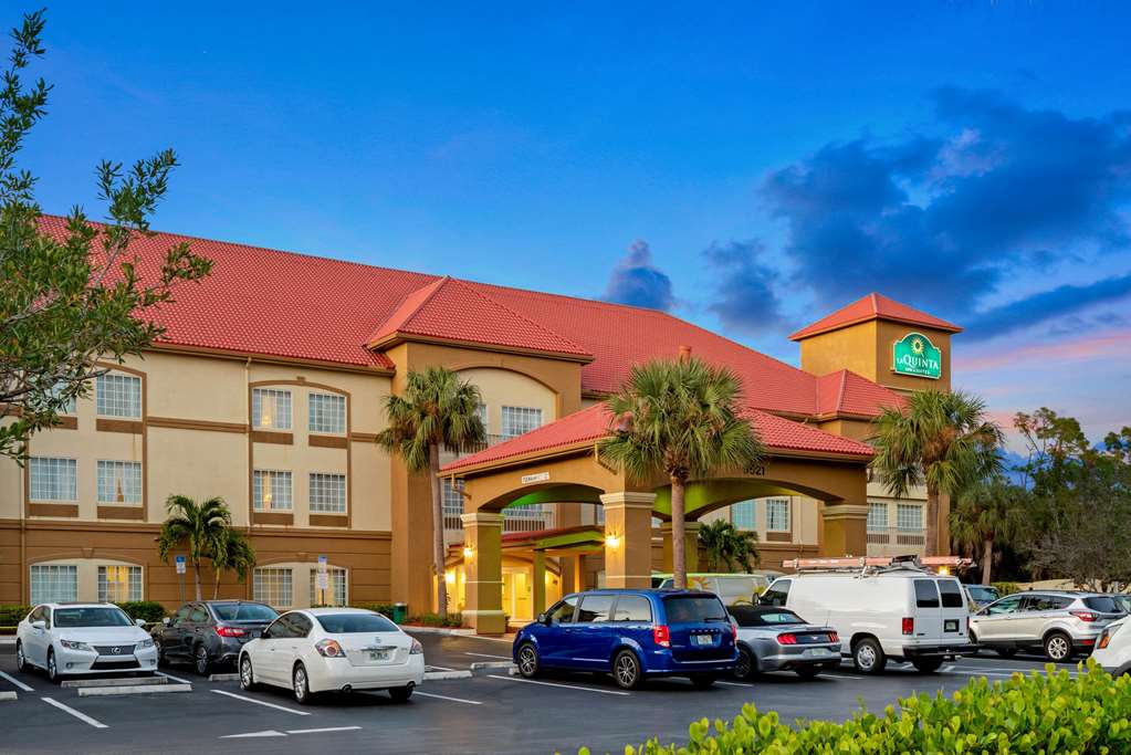 La Quinta Inn and Suites Fort Myers I 75 - photo 3