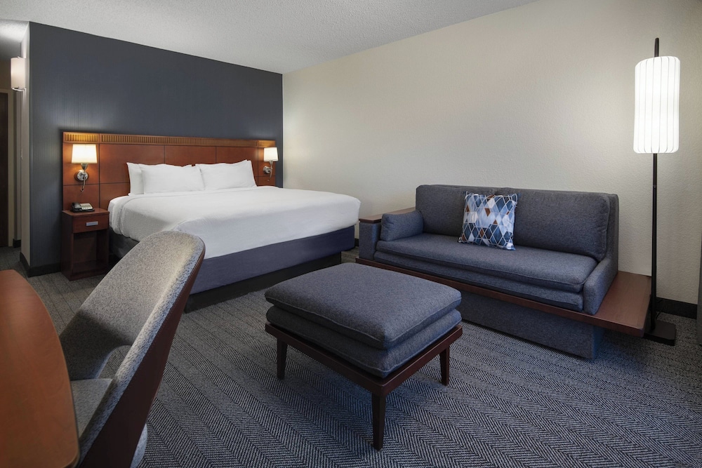 Courtyard By Marriott Palm Springs - photo 9