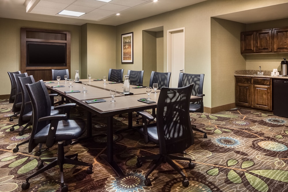 Holiday Inn & Suites Overland Park West by IHG - photo 47