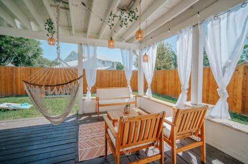 Game Room & Yard Cozy Family Friendly Stay — hotel in Lutz