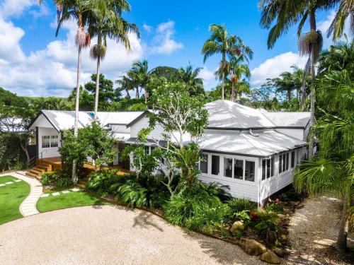 Luxury Family Estate l Pool & Pet Friendly l Nova Escapes in Bangalow, Australia