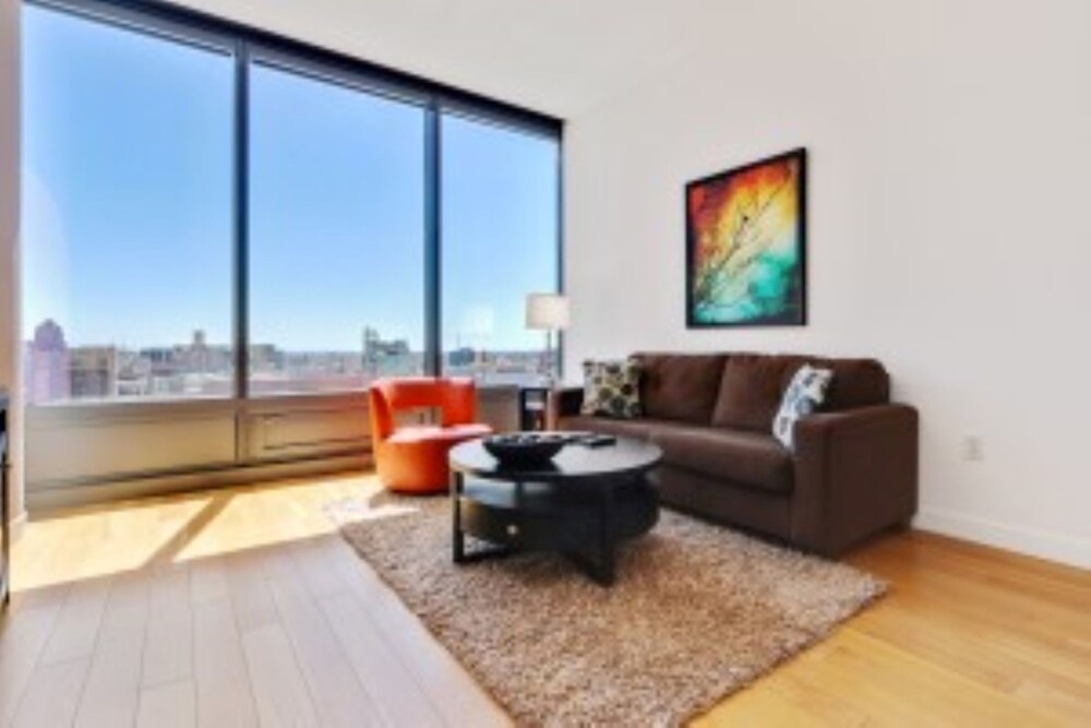 Global Luxury Suites at Figueroa Street - photo 15