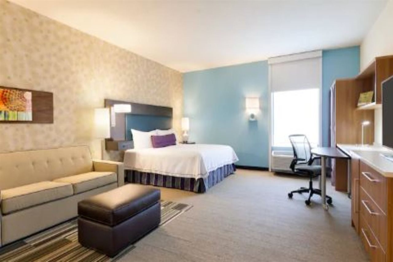 Home2Suites by Hilton Edmond - photo 7