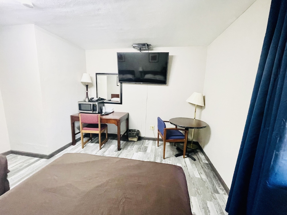 Azure Sky Motel - photo 4