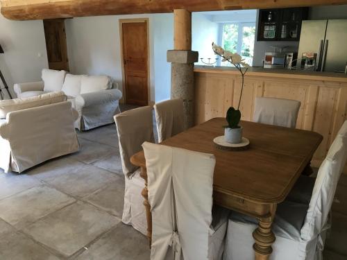 Gîte L Atelier du Peintre - carbon neutral hotel in Saint-Maurice-De-Lignon