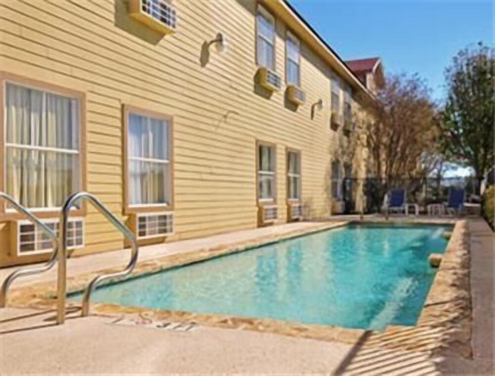 Texas Hill Country Hotel By Holiday Creek - photo 18
