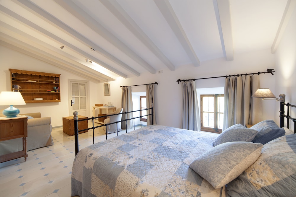 Cal Secretari Vell Turismo de Interior - carbon neutral hotel in Marratxi