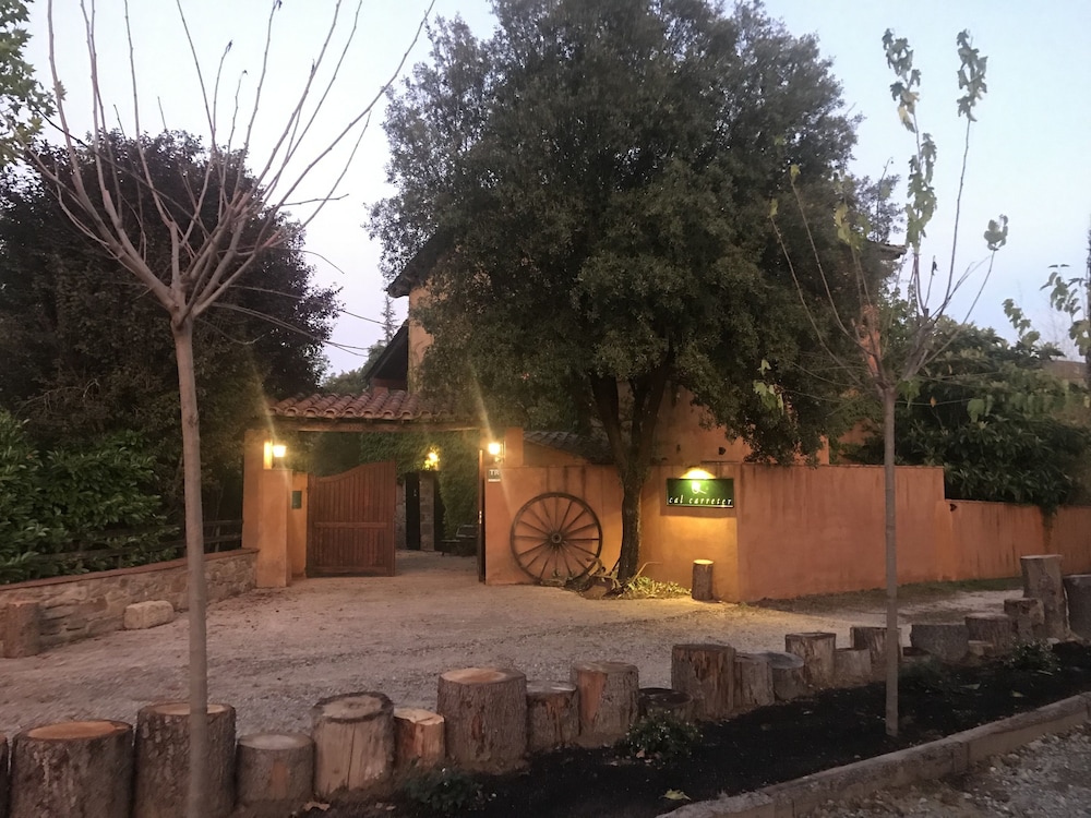 Cal Carreter Turisme Rural a la Garrotxa - carbon neutral hotel in Mieres
