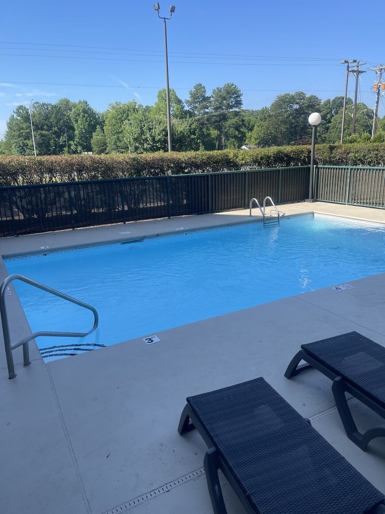 Country Inn & Suites by Radisson Burlington NC - photo 19