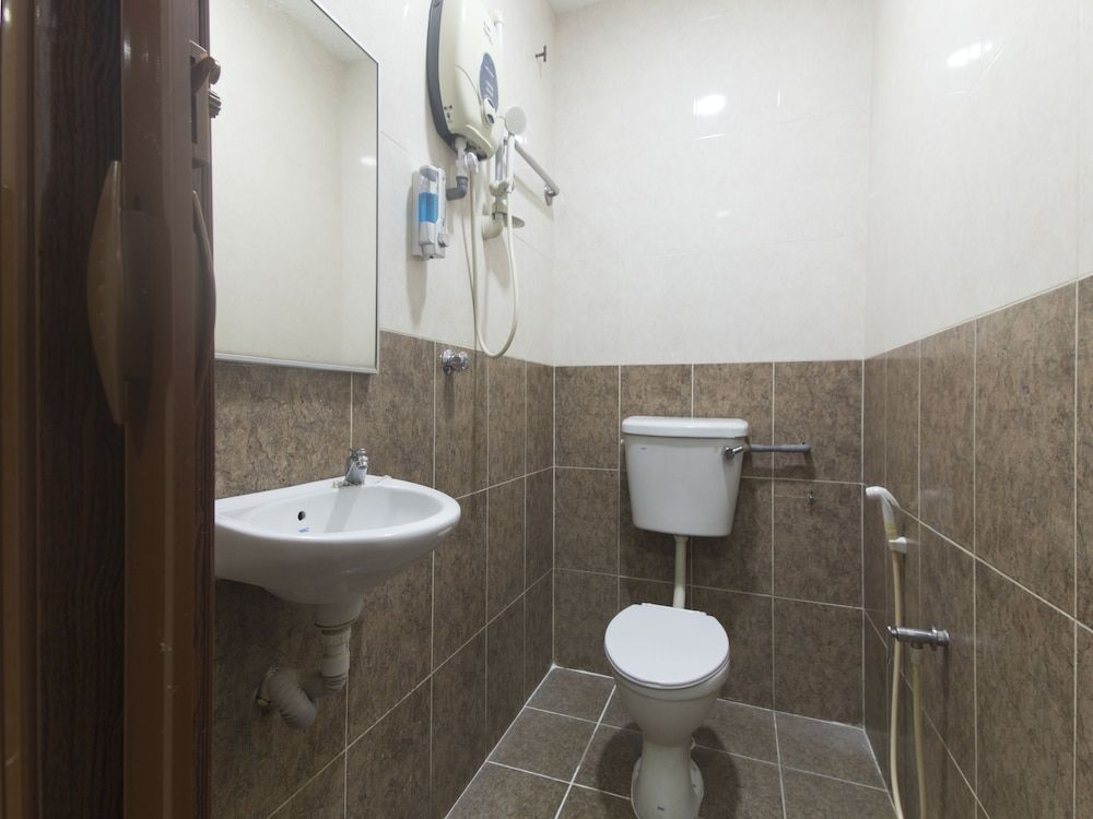 OYO 964 Venice Fajar Hotel in Lumut, Malaysia