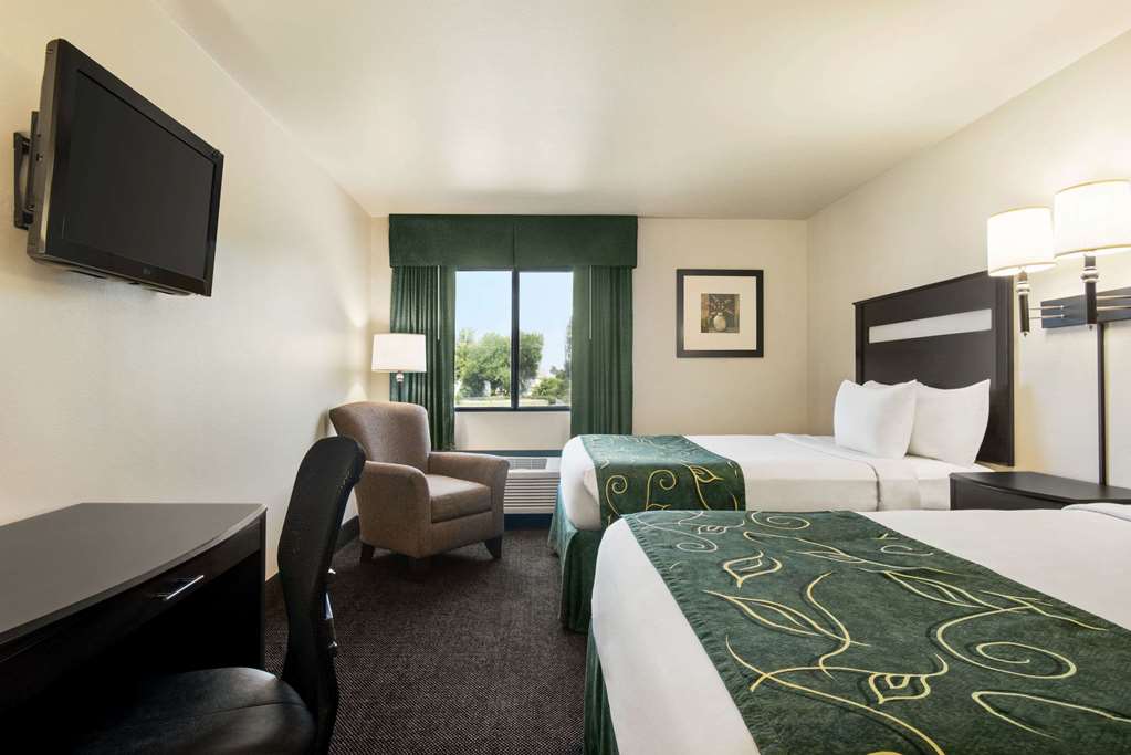 Baymont by Wyndham Glenwood - photo 10