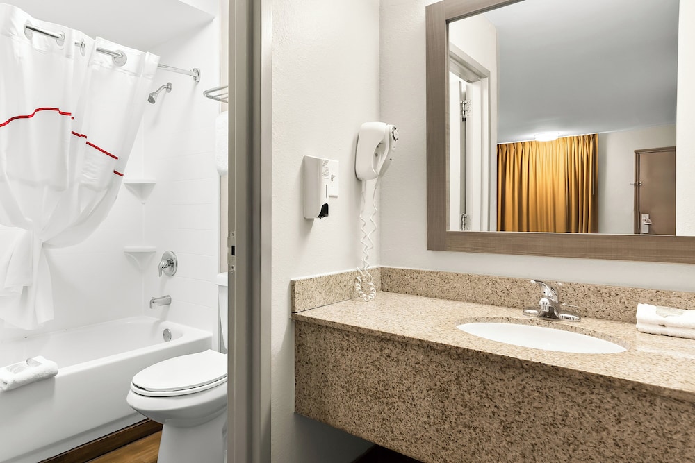 Red Roof Inn Rock Hill - photo 29