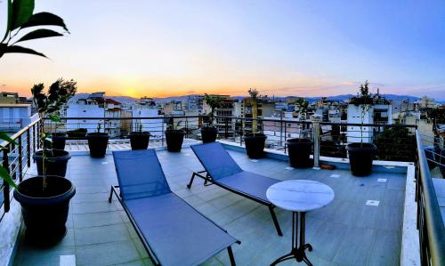 Elegant Bright Apartment with Acropolis view terrace — 4-Star Luxury Hotel in Athens, Greece