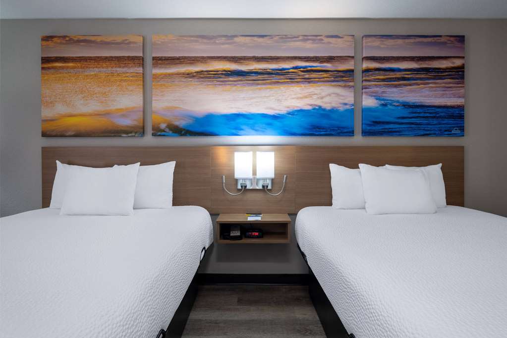 Days Inn & Suites by Wyndham Commerce - photo 15