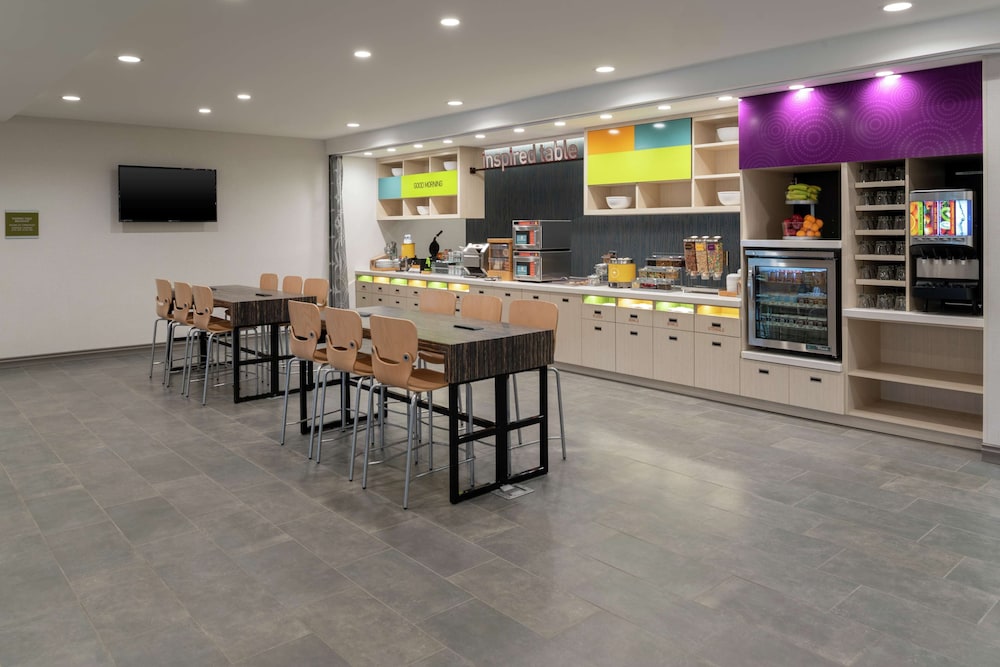 Home2 Suites by Hilton Indianapolis Airport - photo 30