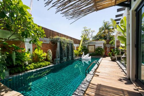 The Kembali Luxury Villa Melaka 5 Bedroom — 4-Star Luxury Hotel in Malacca, Malaysia